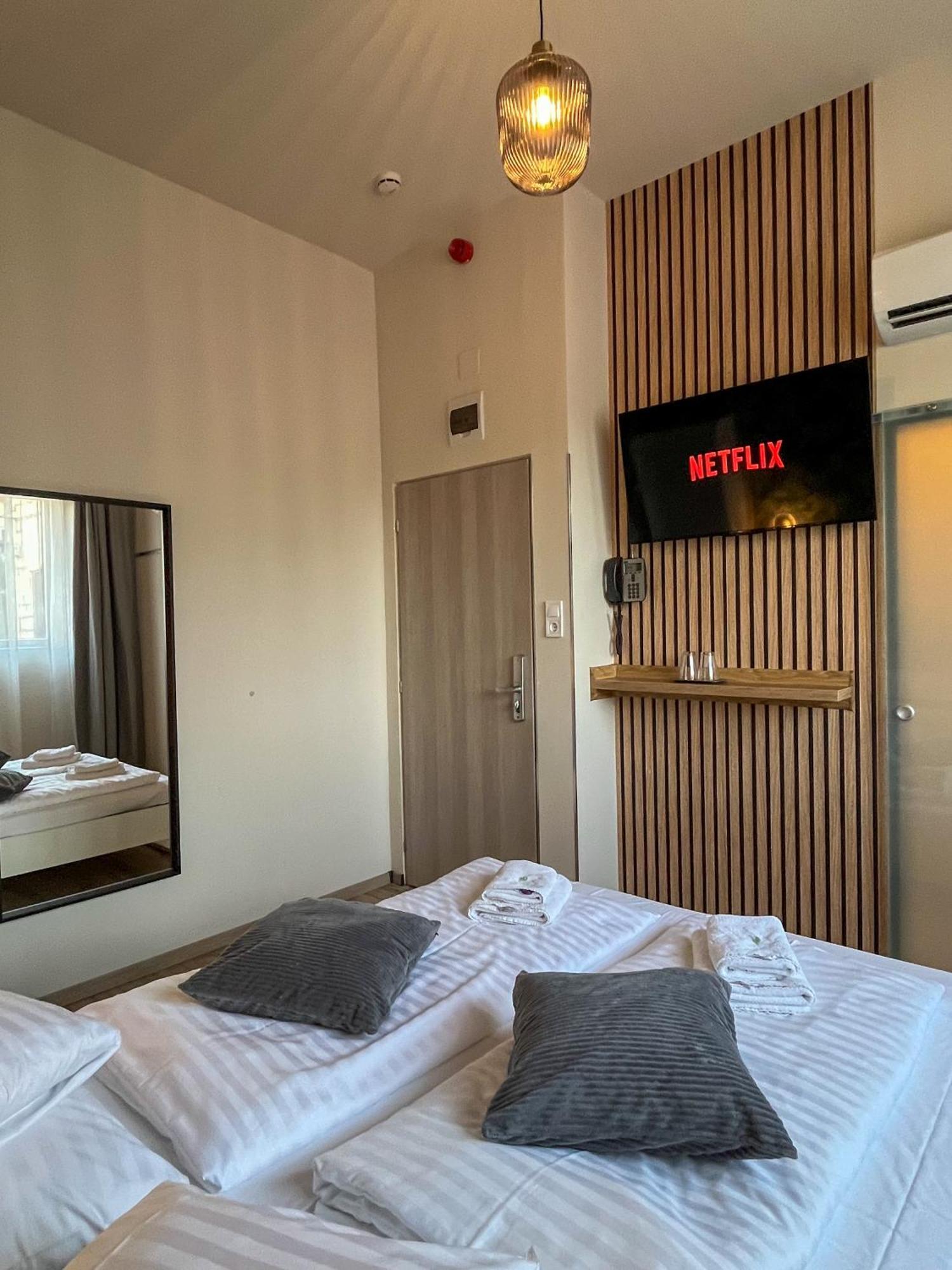 בודפשט Boutique Hotel & Event Center מראה חיצוני תמונה
