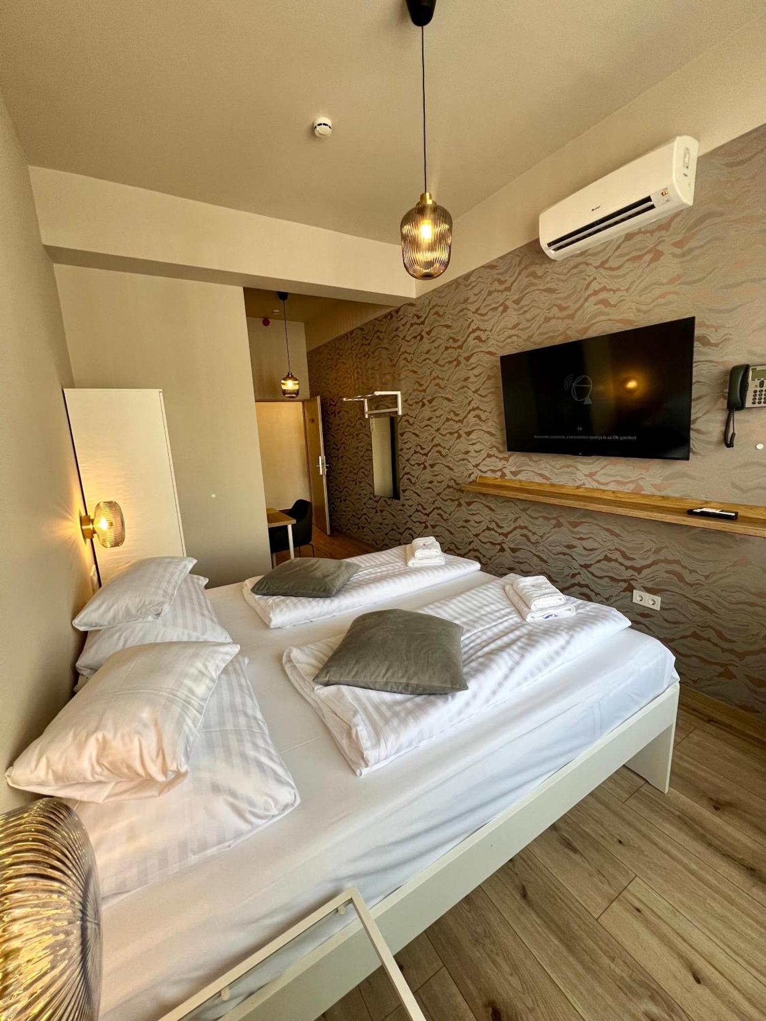 בודפשט Boutique Hotel & Event Center מראה חיצוני תמונה